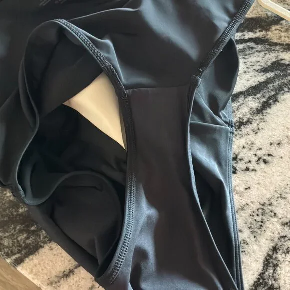 Summersalt ruffle bakflip one piece beachy, pool vacation suit black/ivory sz 14 - Picture 9 of 10